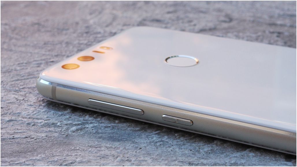 Обзор смартфона Honor 8: бережливая красота (обзор, смартфона, honor, бережливый, красота) Обзор смартфона Honor 8: бережливая красота