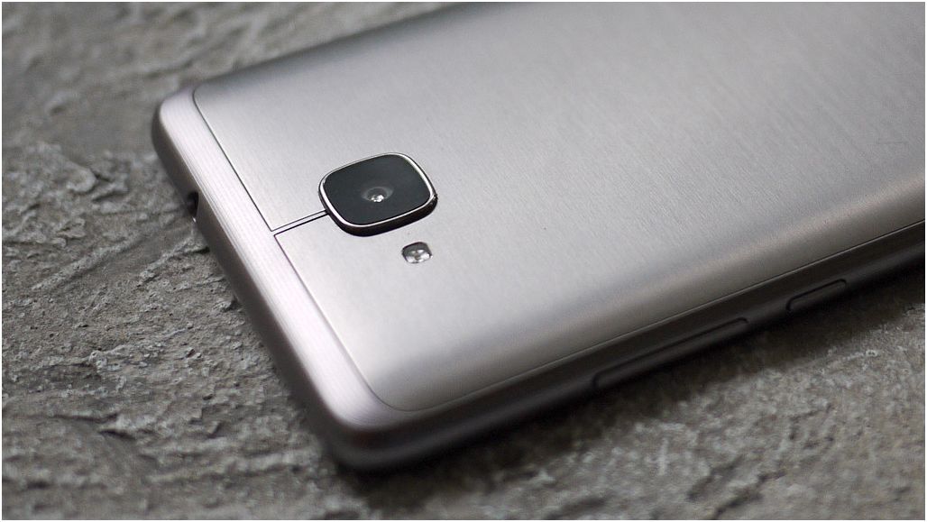 Обзор смартфона Huawei Honor 5C: в "железной" обертке