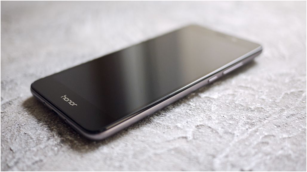 Обзор смартфона Huawei Honor 5C: в "железной" обертке