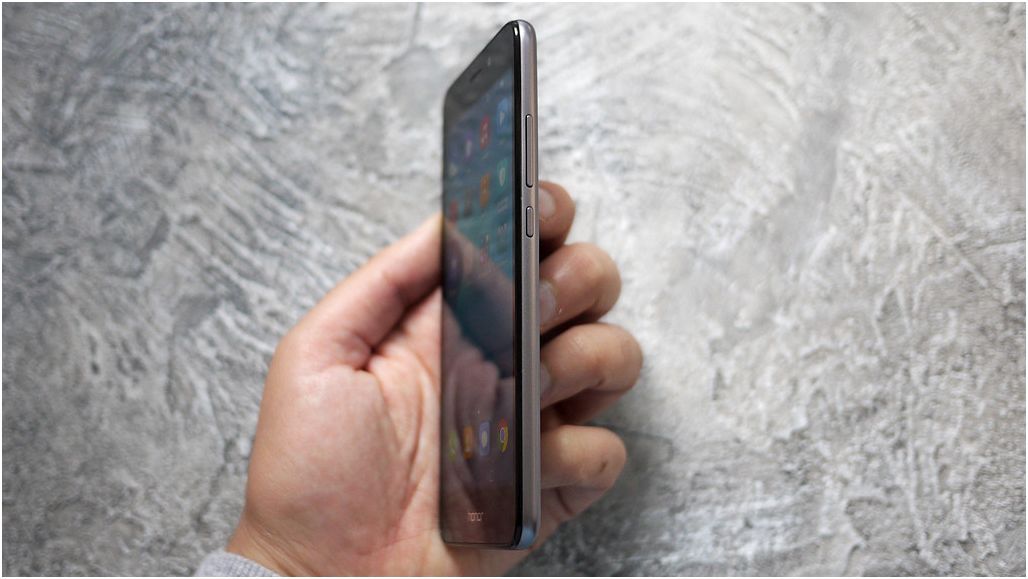 Обзор смартфона Huawei Honor 5C: в "железной" обертке