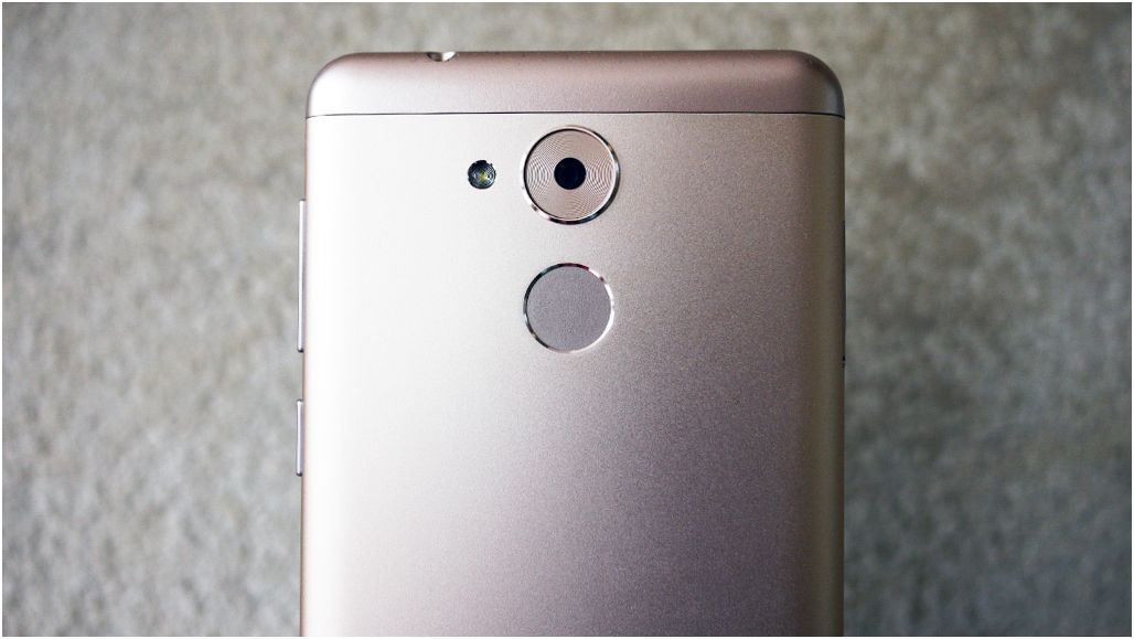 Обзор смартфона Huawei Honor 6C: "неуцененный" середнячок