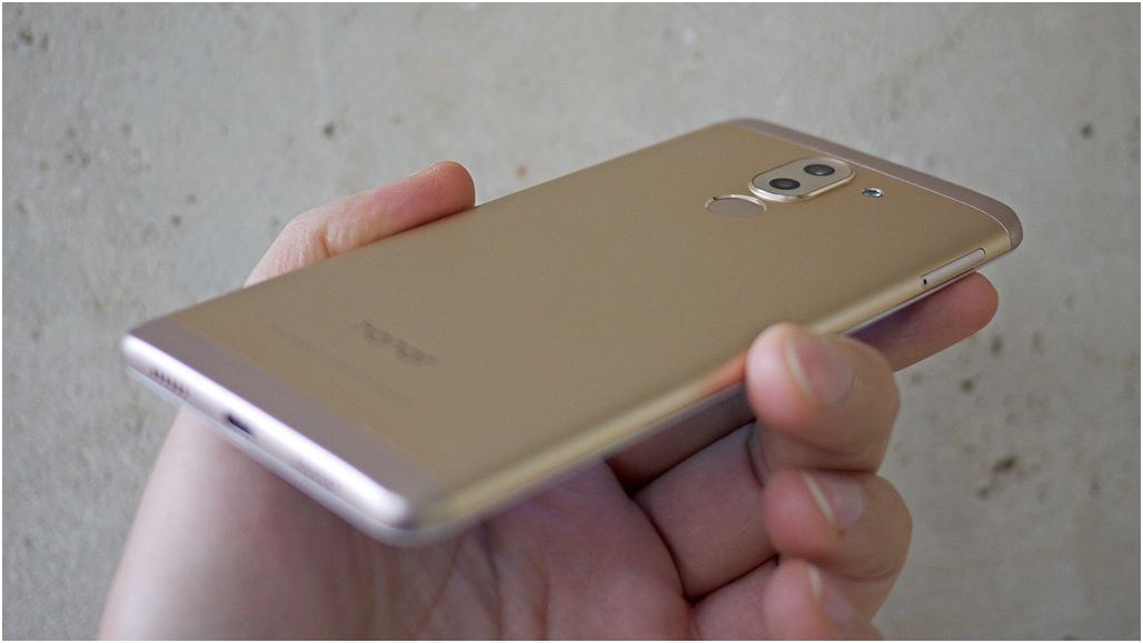 Обзор смартфона Huawei Honor 6X: двухкамерный и доступный (обзор, смартфона, huawei, honor, двухкамерный) Обзор смартфона Huawei Honor 6X: двухкамерный и доступный