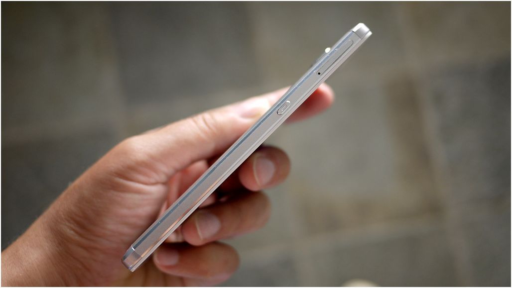 Обзор смартфона Huawei Honor 7: доступный шик