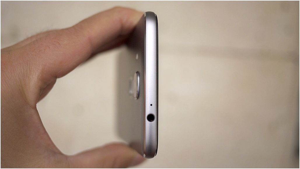 Обзор смартфона Huawei Nova Plus: модельный середнячок