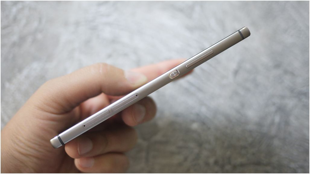 Обзор смартфона Huawei P8: сверхтонкий, двухсимочный, металлический (обзор, смартфона, huawei, сверхтонкий) Обзор смартфона Huawei P8: сверхтонкий, двухсимочный, металлический