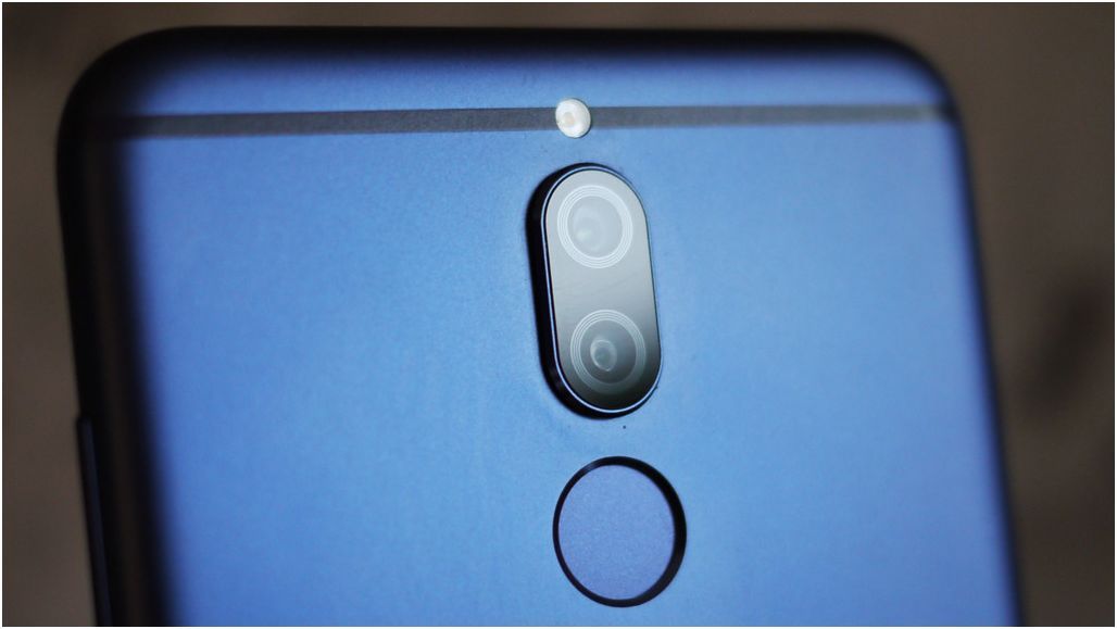 Обзор смартфона Huawei Nova 2i: в четыре "глаза"