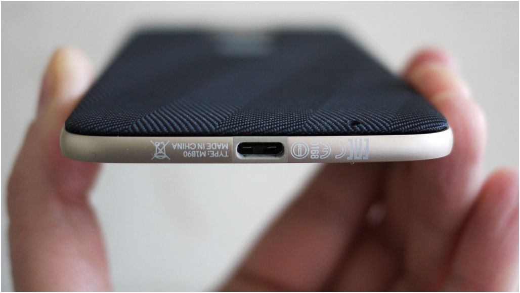 Обзор смартфона Lenovo Moto Z: сверхтонкий модульный флагман