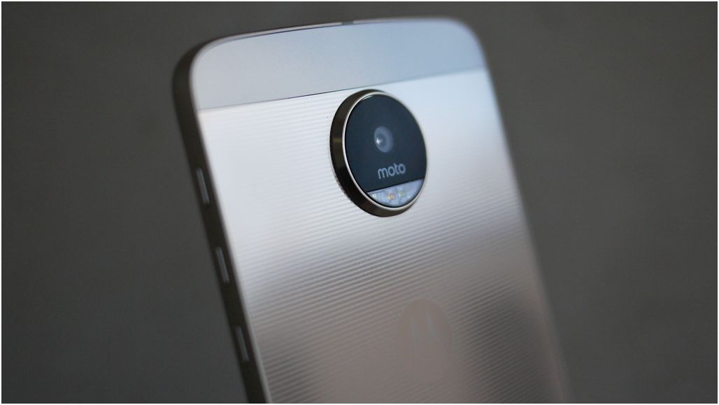 Обзор смартфона Lenovo Moto Z: сверхтонкий модульный флагман