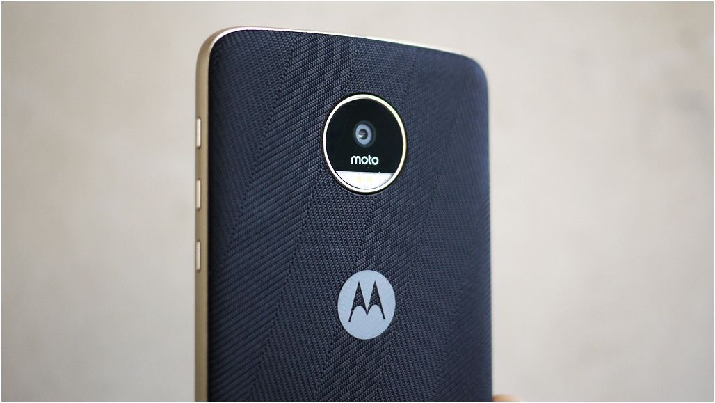 Обзор смартфона Lenovo Moto Z: сверхтонкий модульный флагман