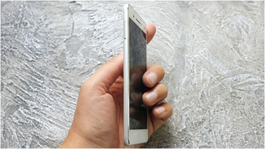 Обзор смартфона Lenovo Vibe S1: дуэт для селфи