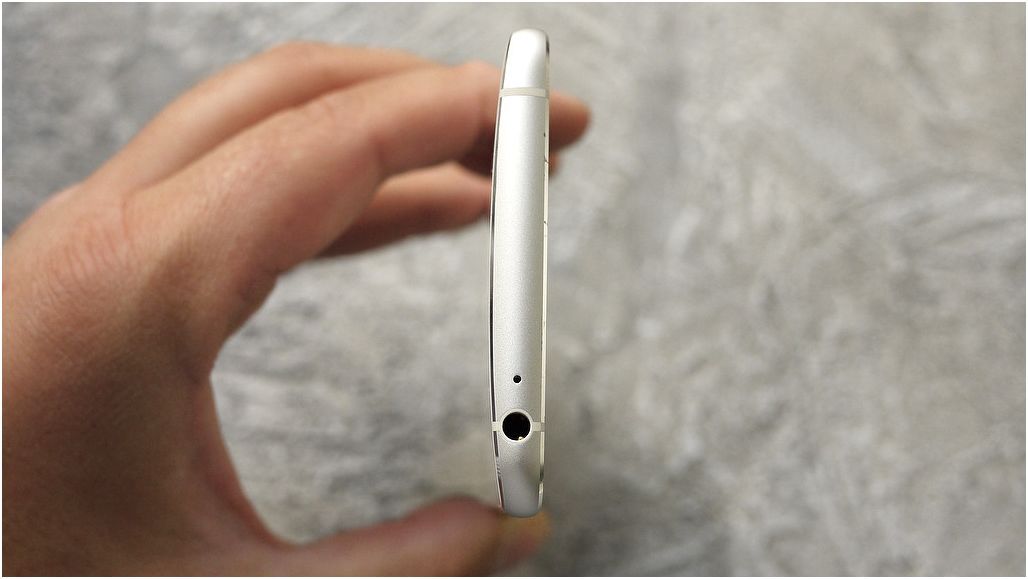 Обзор смартфона Lenovo Vibe S1: дуэт для селфи