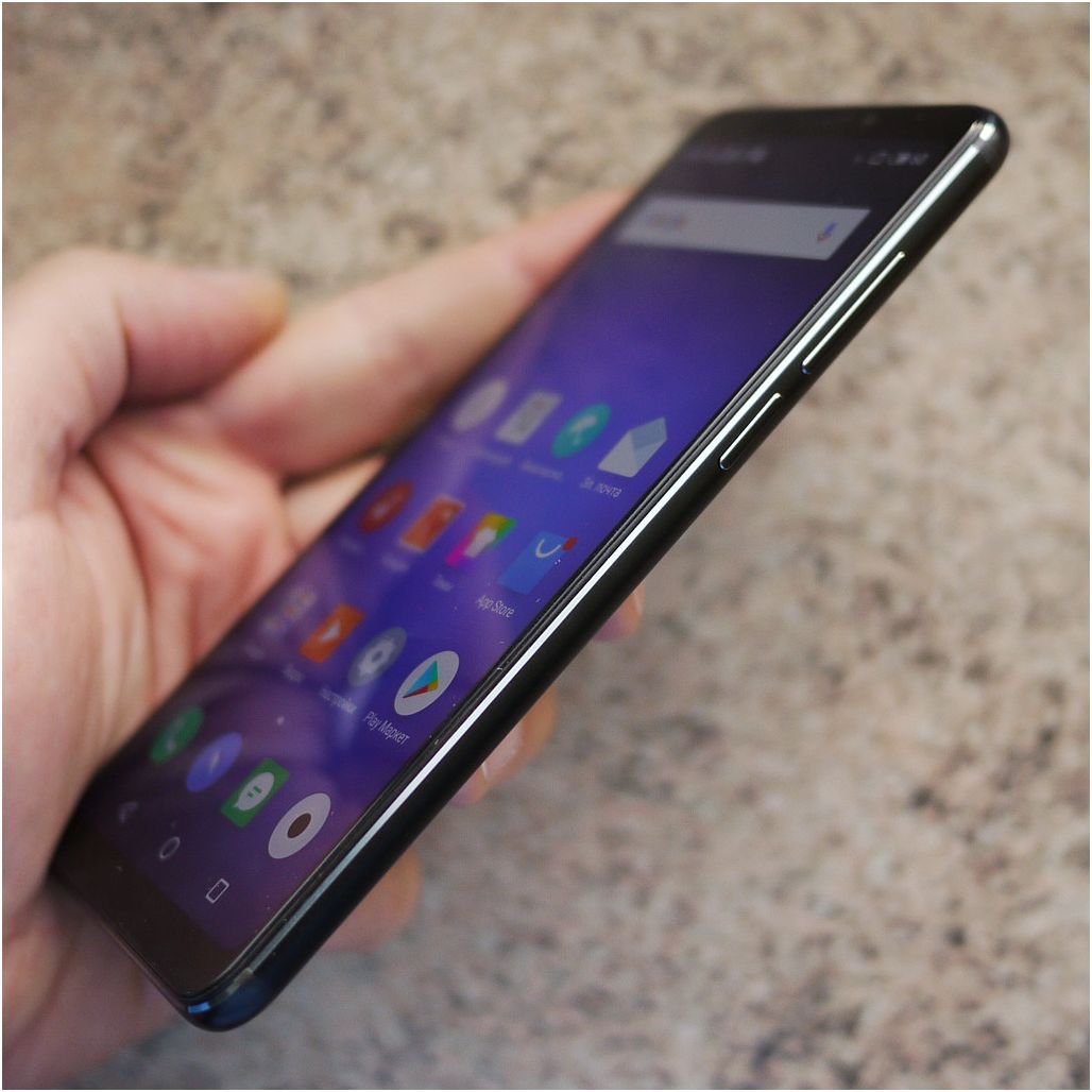Обзор смартфона Meizu Note 8: ни рамок, ни "челки"
