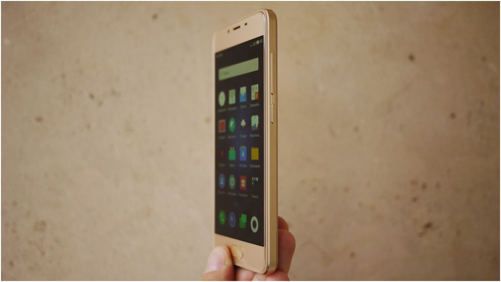 Обзор смартфона Meizu U10: стекло возвращается