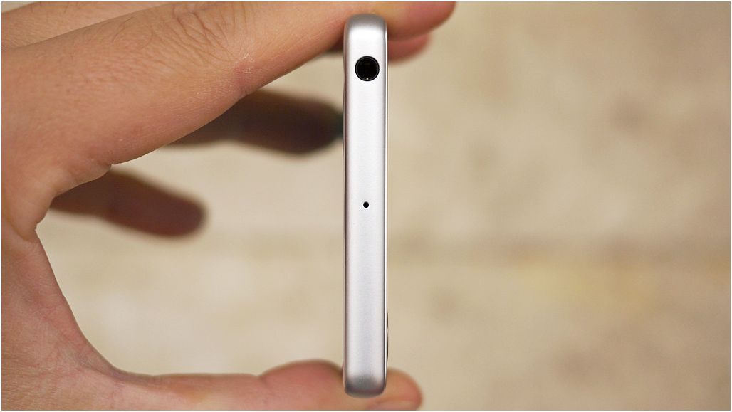 Обзор смартфона Sony Xperia X: секреты мистера "Икс" (обзор, смартфона, sony, xperia, секрет, мистер) Обзор смартфона Sony Xperia X: секреты мистера "Икс"