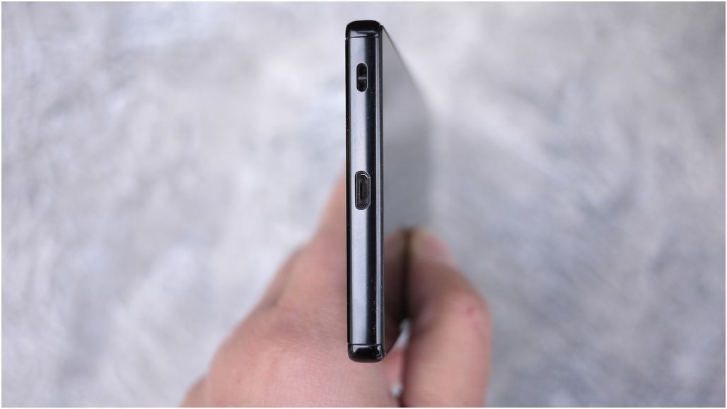 Обзор смартфона Sony Xperia Z5 Premium: сумма технологии