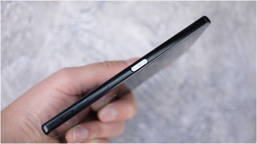 Обзор смартфона Sony Xperia Z5 Premium: сумма технологии
