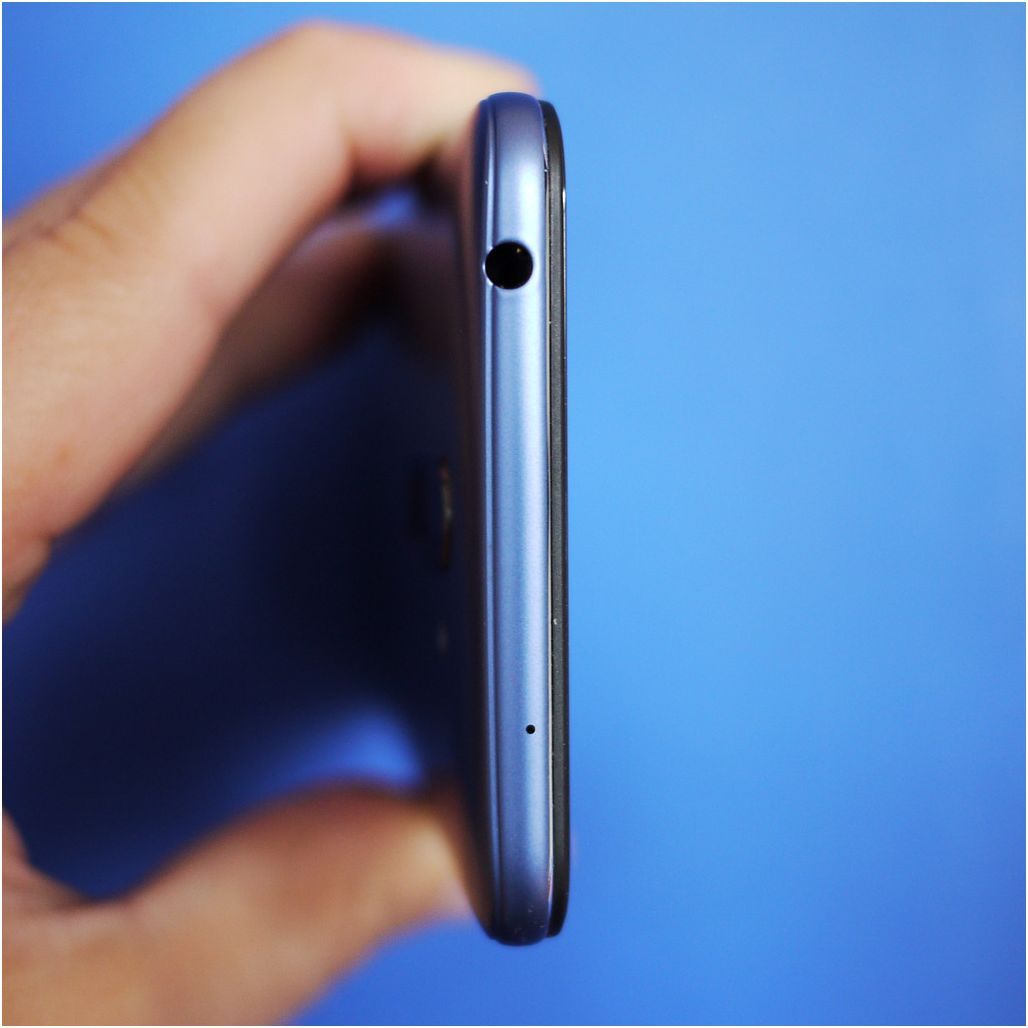 Обзор смартфона Xiaomi Pocophone F1: для практичных геймеров