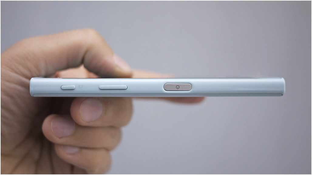 Обзор смартфона Sony Xperia X Compact: малыш почти без компромиссов