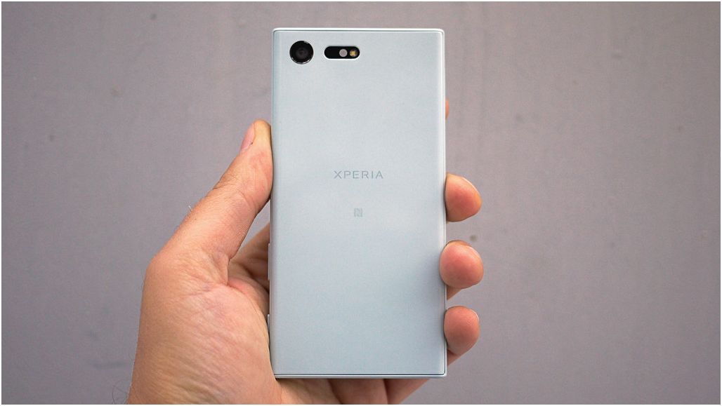 Обзор смартфона Sony Xperia X Compact: малыш почти без компромиссов