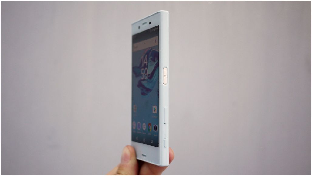 Обзор смартфона Sony Xperia X Compact: малыш почти без компромиссов