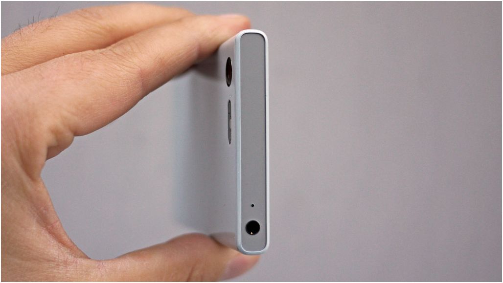 Обзор смартфона Sony Xperia X Compact: малыш почти без компромиссов