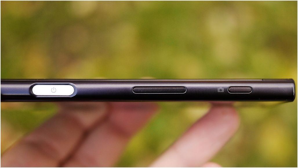 Обзор смартфона Sony Xperia XZ: флагман по-японски