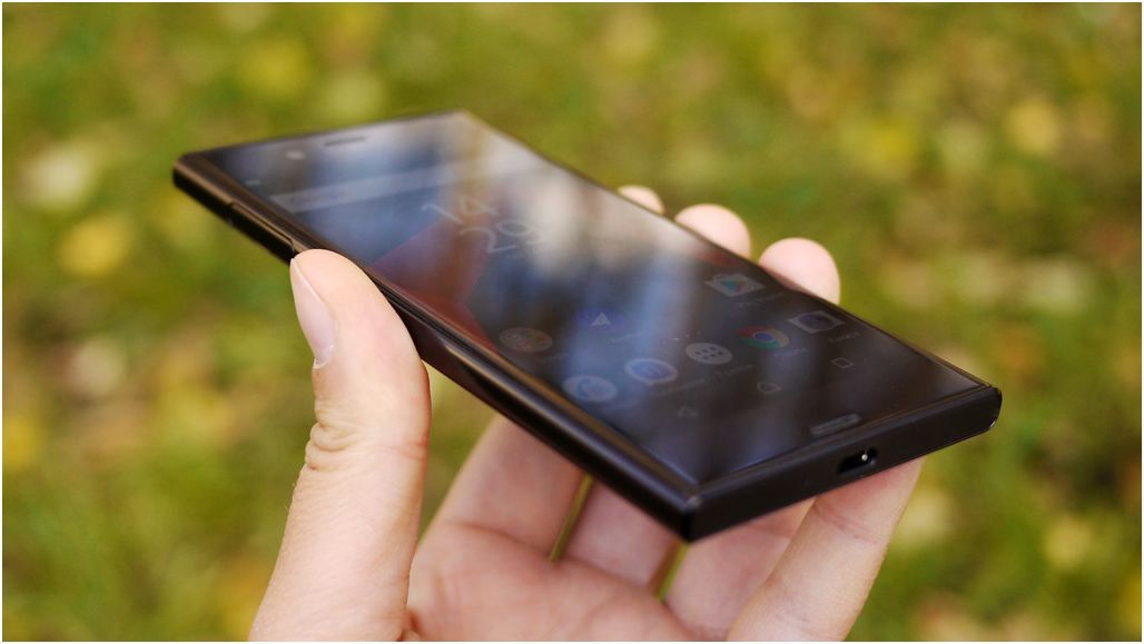 Обзор смартфона Sony Xperia XZ: флагман по-японски