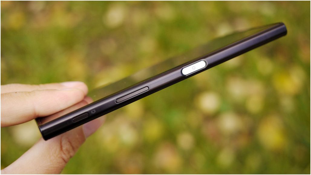 Обзор смартфона Sony Xperia XZ: флагман по-японски