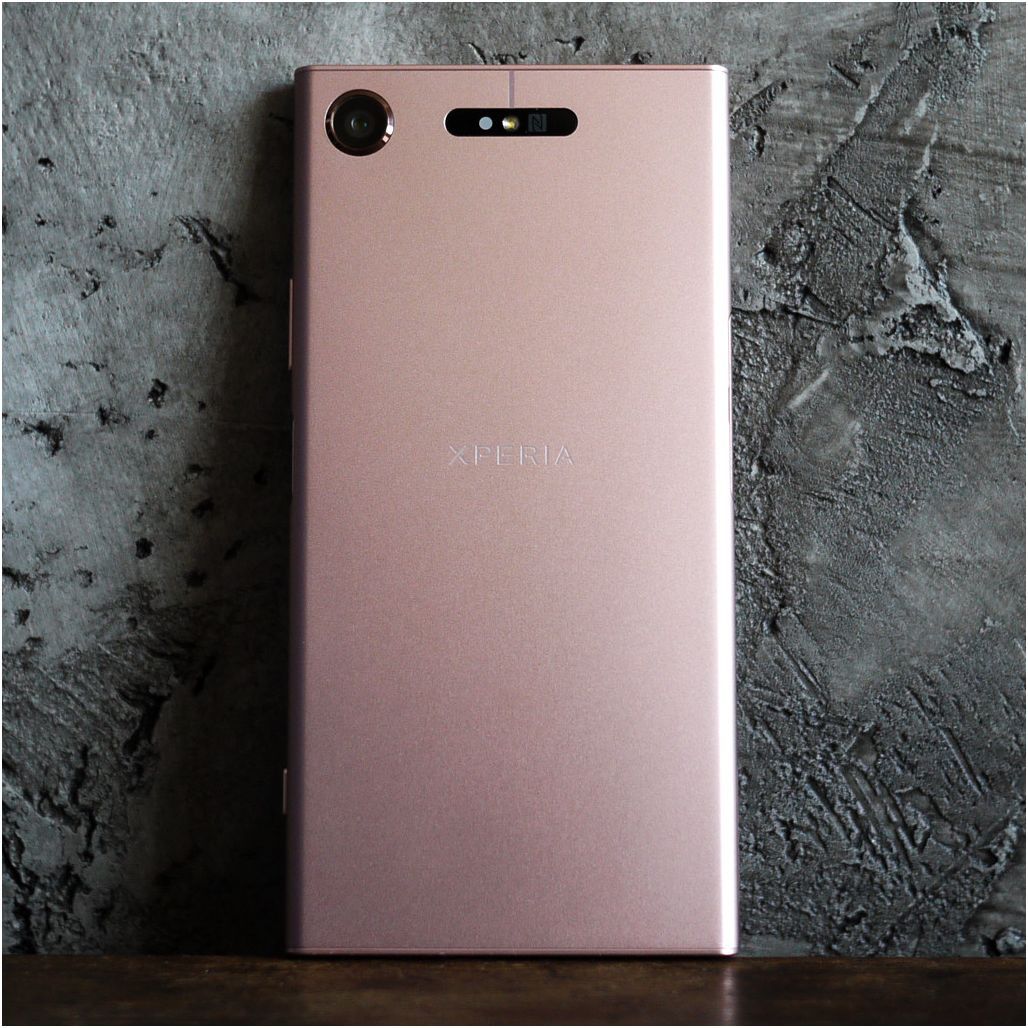 Обзор смартфона Sony Xperia XZ1: верность стилю (обзор, смартфона, sony, xperia) Обзор смартфона Sony Xperia XZ1: верность стилю