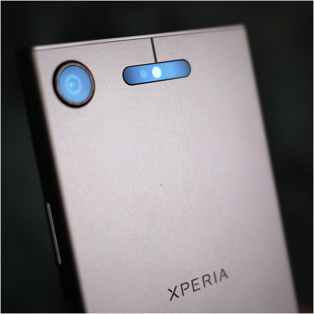 Обзор смартфона Sony Xperia XZ1: верность стилю (обзор, смартфона, sony, xperia) Обзор смартфона Sony Xperia XZ1: верность стилю