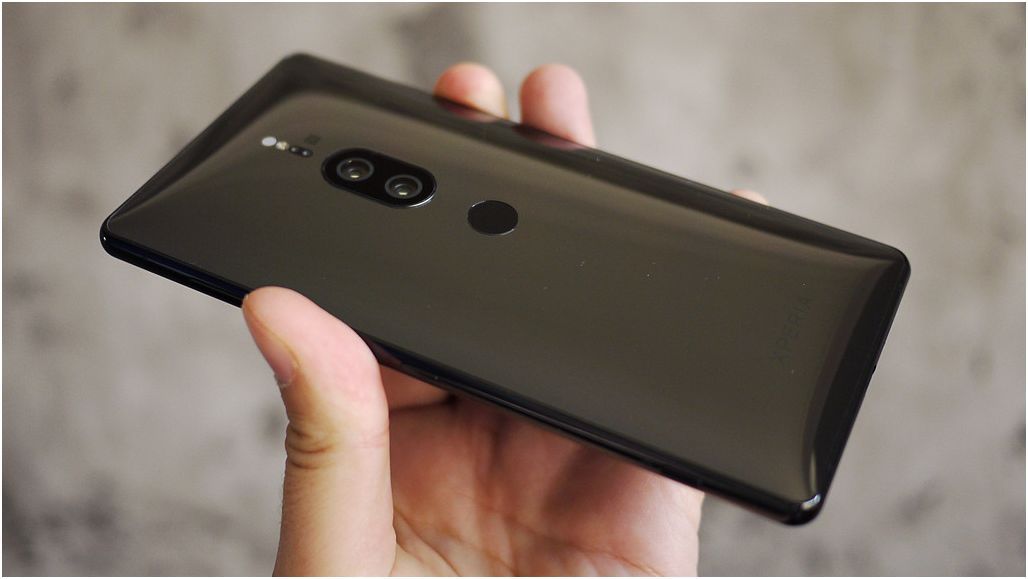 Обзор смартфона Sony Xperia XZ2 Premium: поштучно и камерно