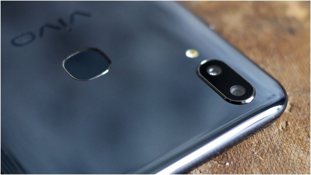Обзор смартфона Vivo V9: смышленый модник