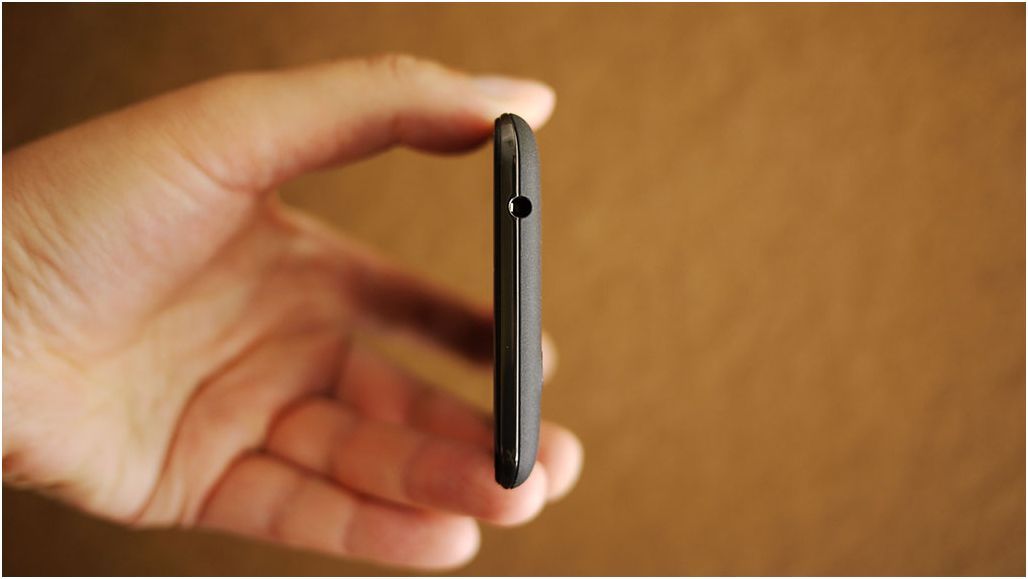 Обзор смартфона Wileyfox Spark: овсянка со специями