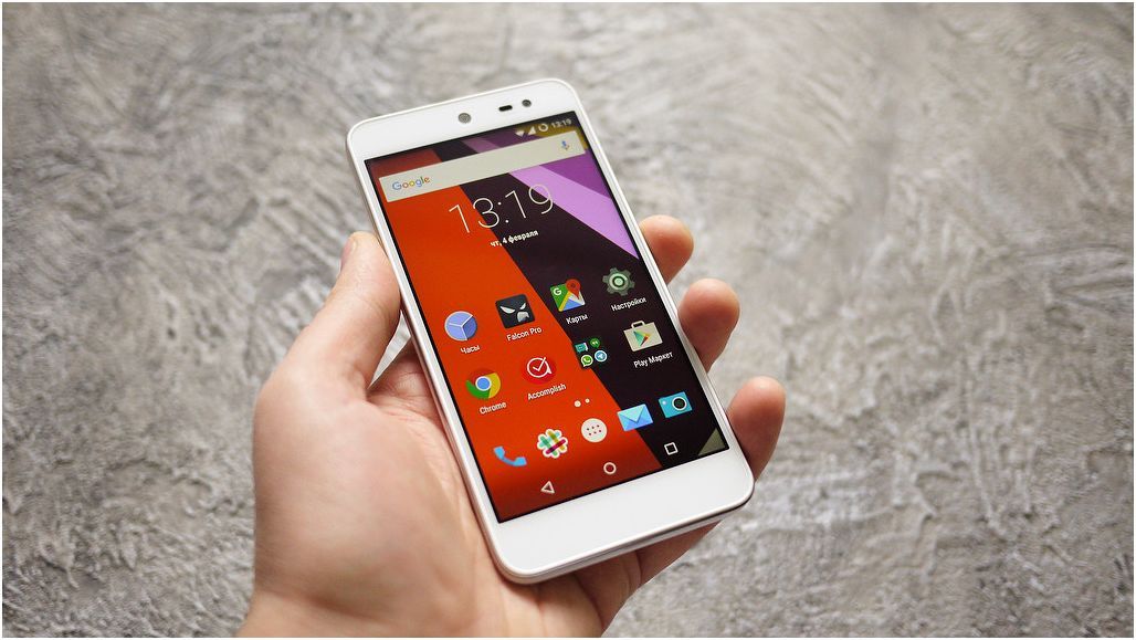 Обзор смартфона Wileyfox Swift: уловки "хитрого лиса"