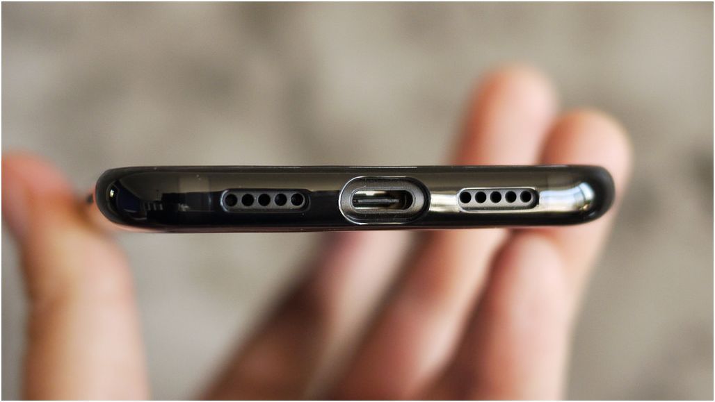 Обзор смартфона Xiaomi Mi 8: победитель конкурса двойников