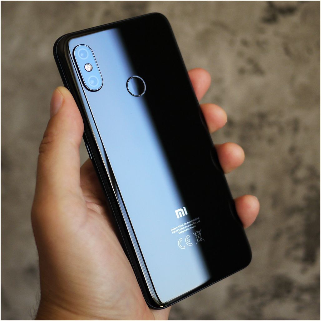 Обзор смартфона Xiaomi Mi 8: победитель конкурса двойников