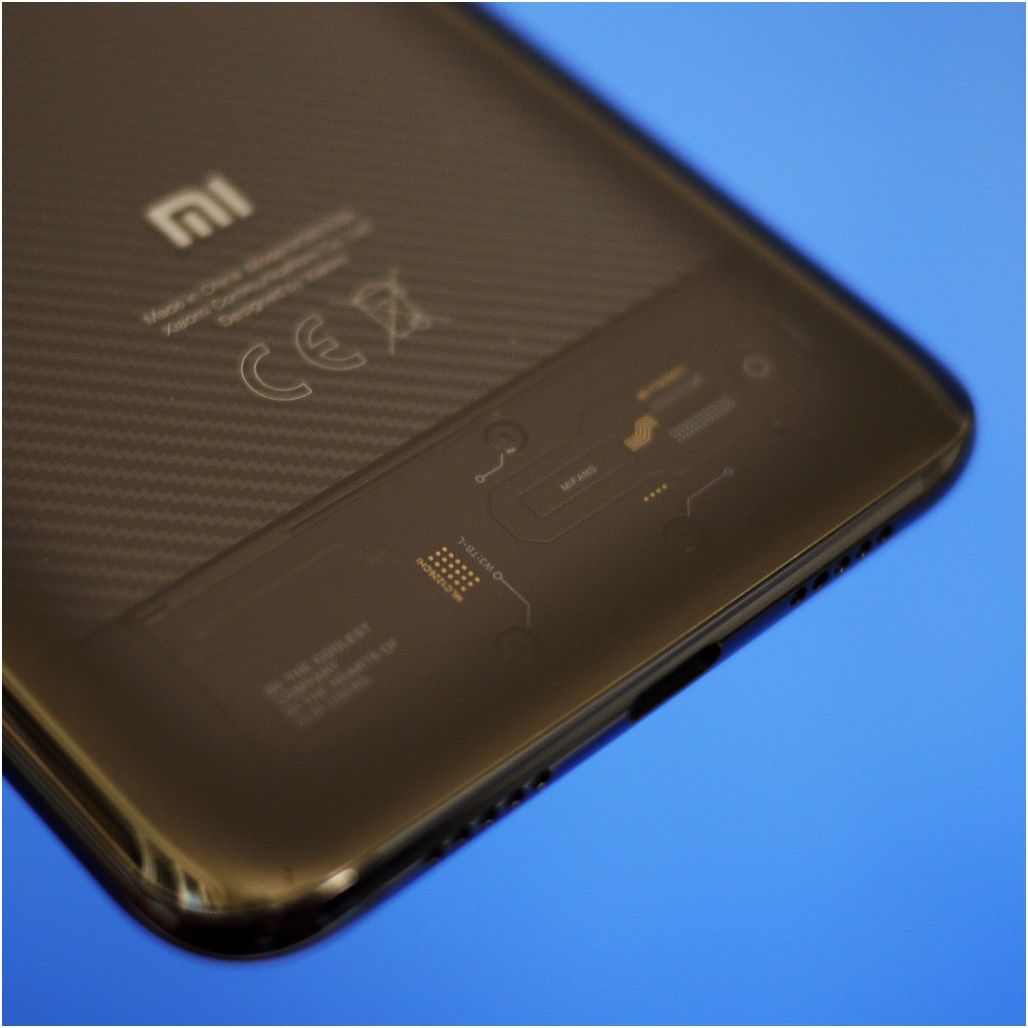 Обзор смартфона Xiaomi Mi 8 Pro: "прозрачный" флагман