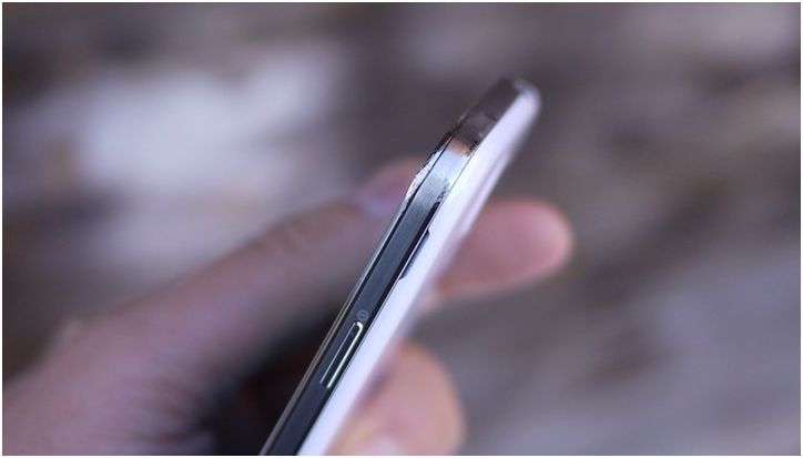 Пластиковый король. Один день с Samsung Galaxy S4 (пластиковый, король, один, день) Пластиковый король. Один день с Samsung Galaxy S4