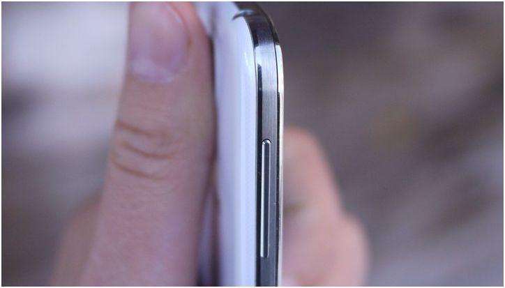 Пластиковый король. Один день с Samsung Galaxy S4 (пластиковый, король, один, день) Пластиковый король. Один день с Samsung Galaxy S4