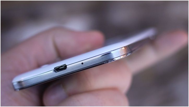 Пластиковый король. Один день с Samsung Galaxy S4 (пластиковый, король, один, день) Пластиковый король. Один день с Samsung Galaxy S4