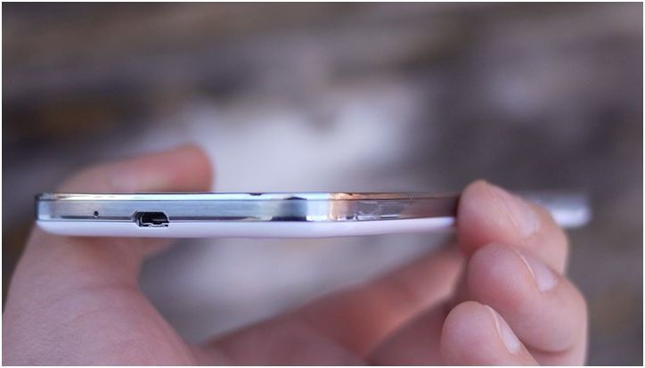 Пластиковый король. Один день с Samsung Galaxy S4 (пластиковый, король, один, день) Пластиковый король. Один день с Samsung Galaxy S4