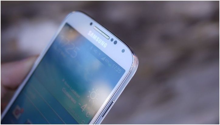 Пластиковый король. Один день с Samsung Galaxy S4 (пластиковый, король, один, день) Пластиковый король. Один день с Samsung Galaxy S4