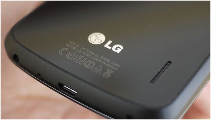 Черный прямоугольник. Обзор смартфона Nexus 4 от Google и LG