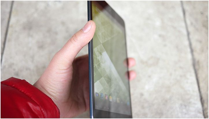 Тонко, быстро, недорого. Обзор планшета 3Q Glaze RC7804F