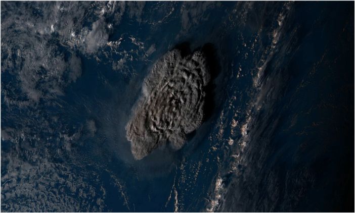 Новый остров расширяется в Тихом океане после извержения вулкана