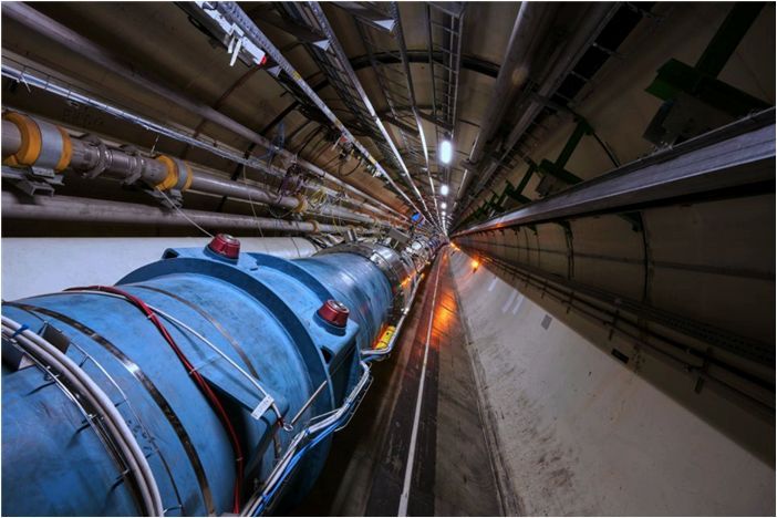 Большой адронный коллайдер (БАК) ЦЕРН возобновляет работу